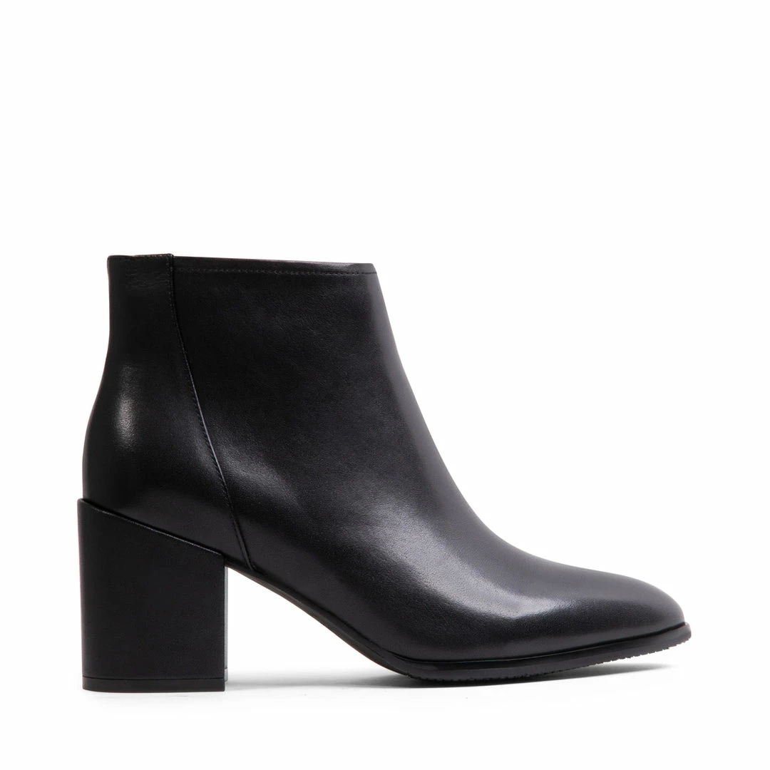 SteveMadden FOGGY BLACK LEATHER WOMEN'S SHOES