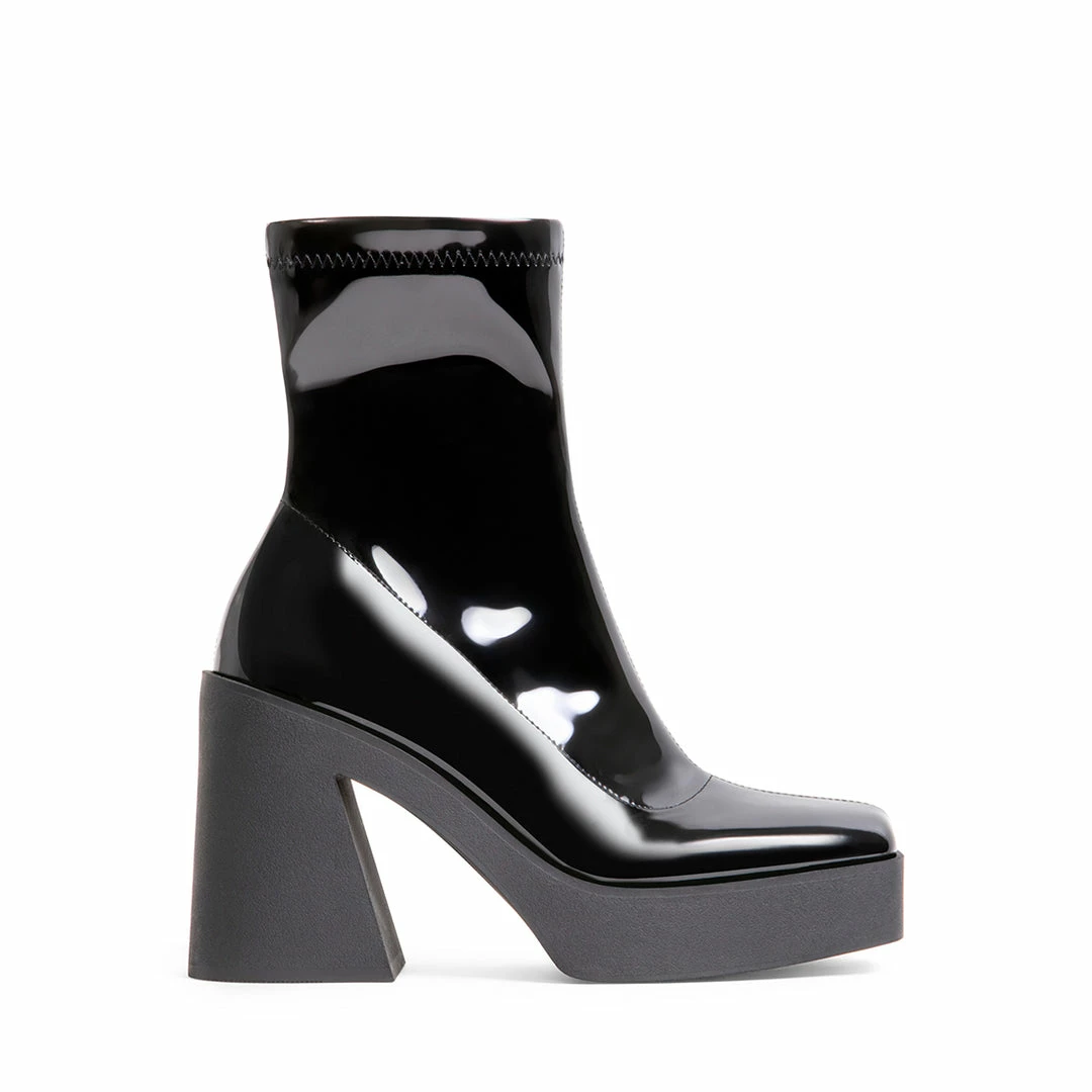 SteveMadden All New MOVE BLACK PATENT