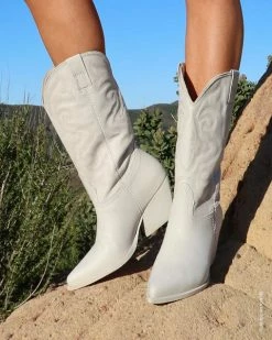SteveMadden All New WEST WHITE LEATHER